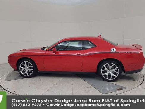 Used 2015 Dodge Challenger SXT Plus image 9