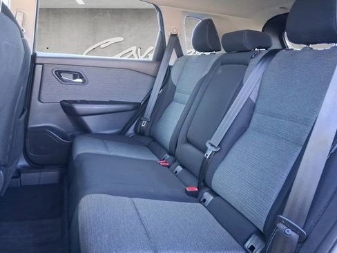 Used 2023 Nissan Rogue SV image 22