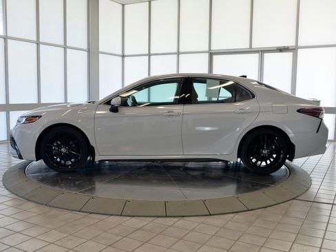 Used 2024 Toyota Camry XSE w/ Navigation Package FWD image 5