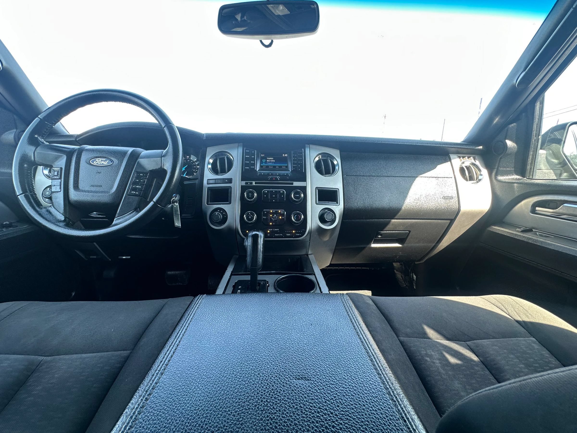 Used 2017 Ford Expedition XLT AWD/4WD image 18