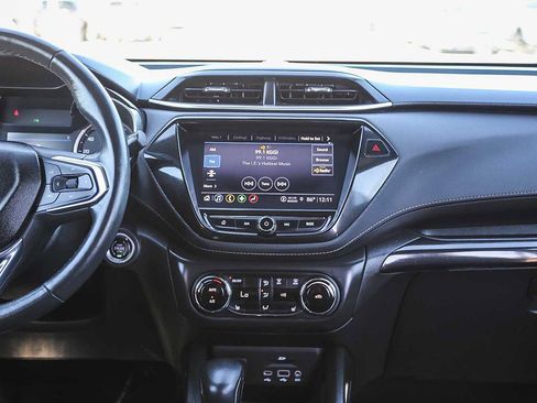 Used 2022 Chevrolet TrailBlazer ACTIV w/ Technology Package image 12