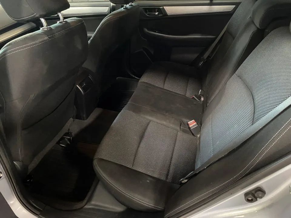 Used 2017 Subaru Outback 2.5i Premium AWD/4WD image 31