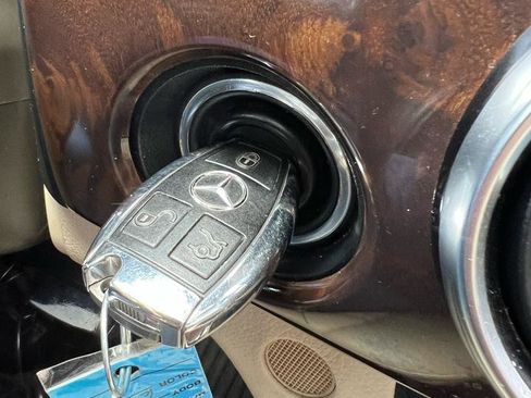 Used 2015 Mercedes-Benz GLK 350 350 4MATIC image 23