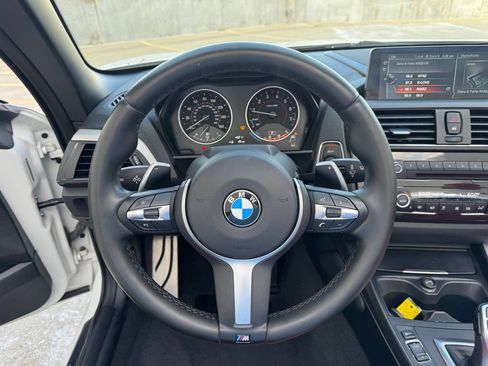 Used 2017 BMW 230i Convertible image 15