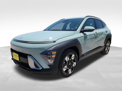 Used 2025 Hyundai Kona SEL FWD image 4