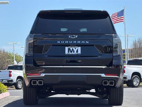 New 2026 Chevrolet Suburban High Country AWD/4WD image 5