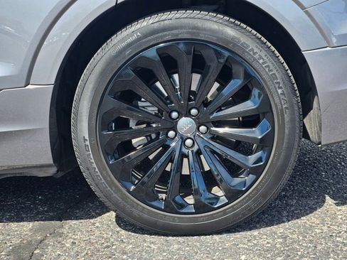 Used 2019 Audi e-tron Prestige w/ Prestige Package image 20