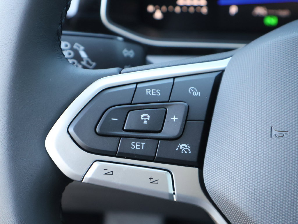 Certified 2026 Volkswagen Jetta SE FWD image 27