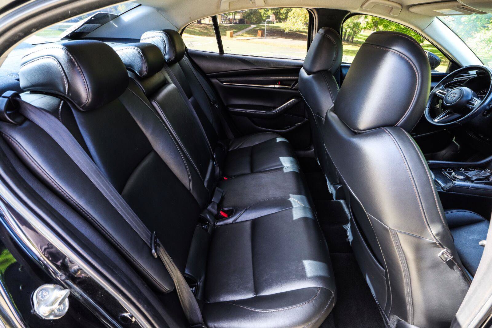 Used 2019 MAZDA MAZDA3 Sedan w/ Preferred Package FWD image 36