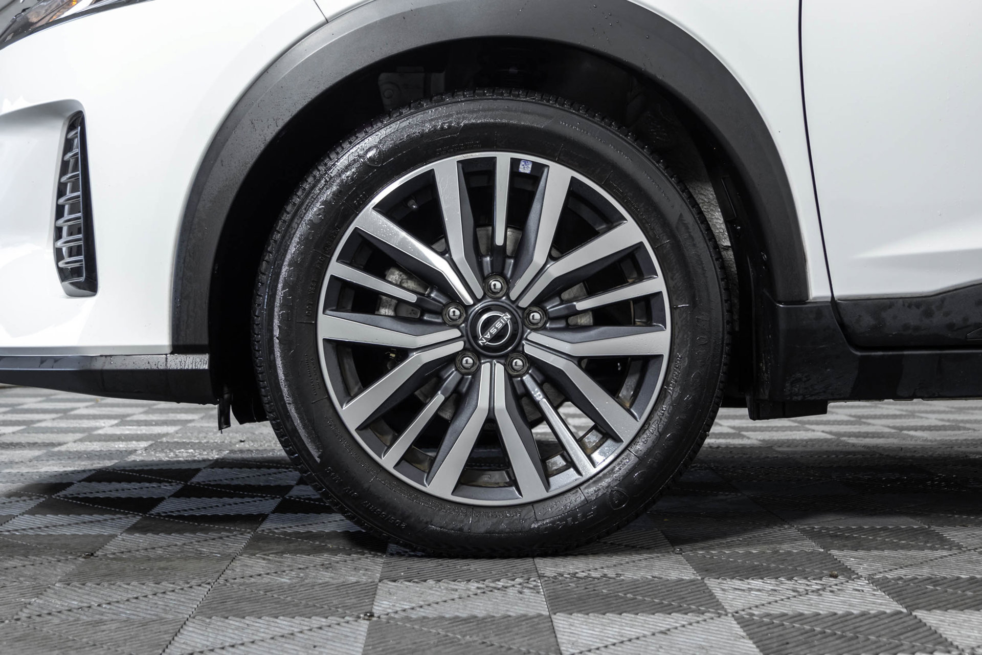 Used 2022 Nissan Kicks SV FWD image 44