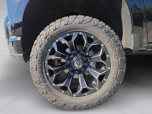 Used 2021 Chevrolet Silverado 1500 RST AWD/4WD image 9
