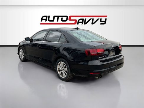 Used 2016 Volkswagen Jetta SE image 5