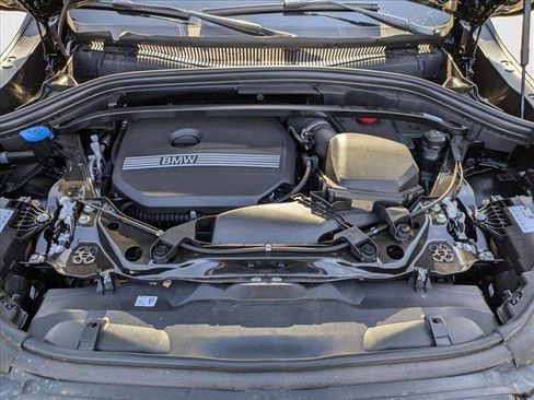 New 2025 BMW X2 xDrive28i w/ Technology Package image 17