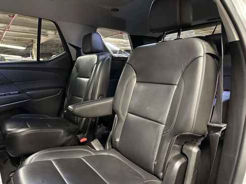 Used 2020 Chevrolet Traverse LT AWD/4WD image 15