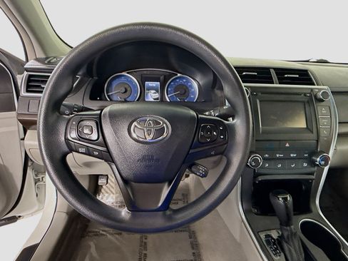 Used 2016 Toyota Camry LE FWD image 13