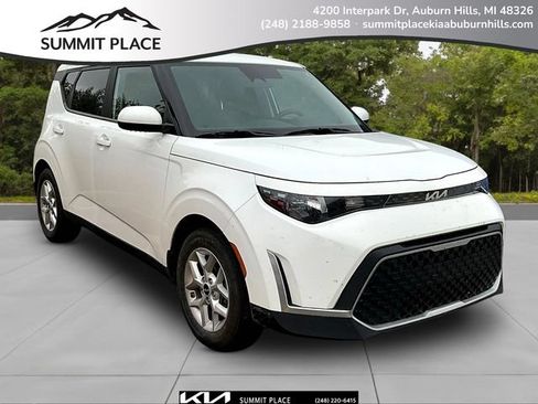 Certified 2023 Kia Soul LX w/ Option Group 015 FWD image 1