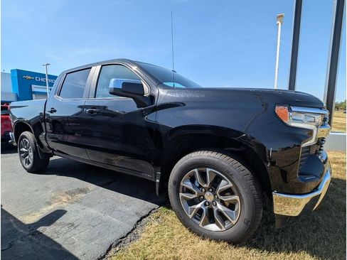 Used 2025 Chevrolet Silverado 1500 LT image 9