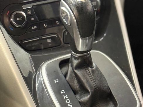 Used 2013 Ford Escape SEL image 18