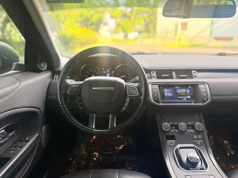 Used 2018 Land Rover Range Rover Evoque SE AWD/4WD image 13