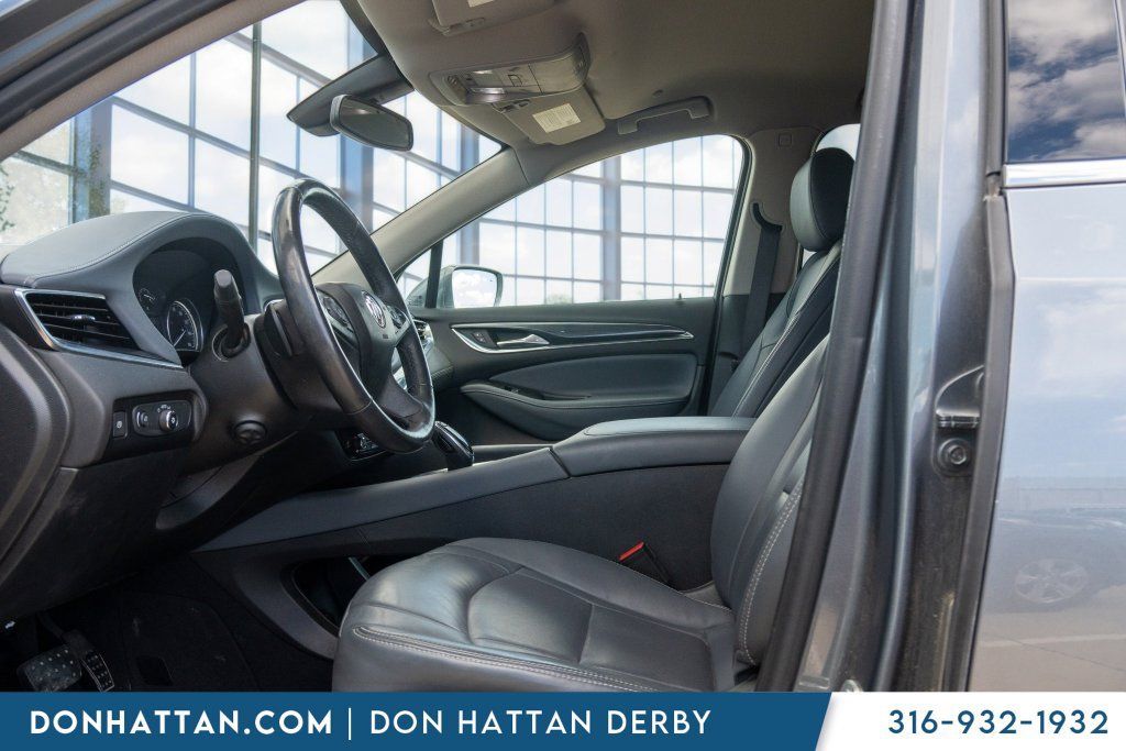 Used 2020 Buick Enclave Premium AWD/4WD image 3