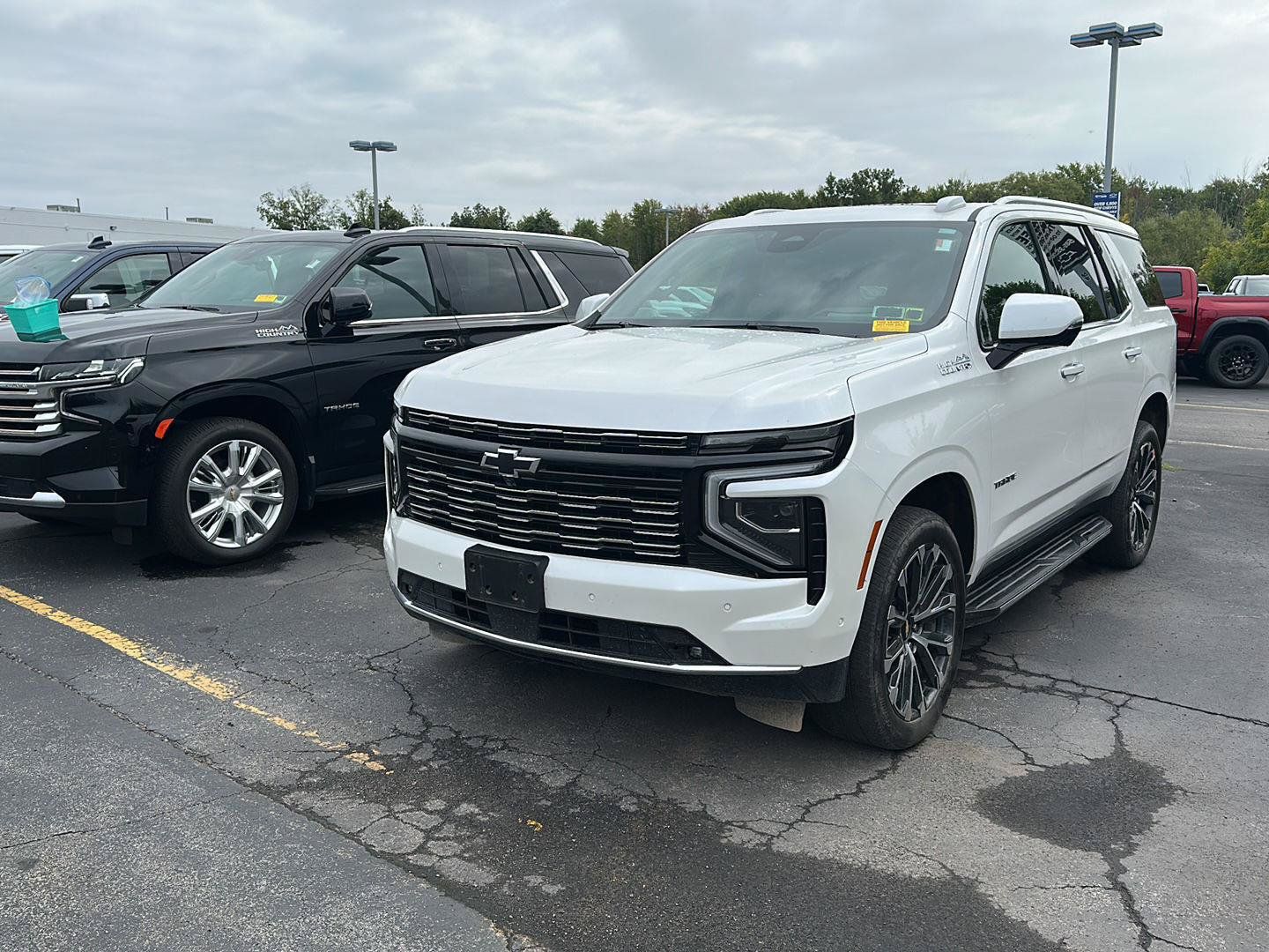 Used 2025 Chevrolet Tahoe High Country w/ Sun And Tow Package AWD/4WD image 5