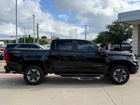 Used 2022 Chevrolet Colorado Z71 AWD/4WD image 7