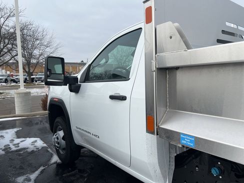 New 2026 GMC Sierra 3500 Pro w/ Convenience Package image 10