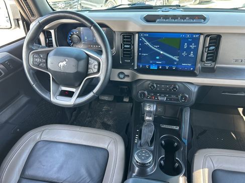Used 2022 Ford Bronco Wildtrak image 24