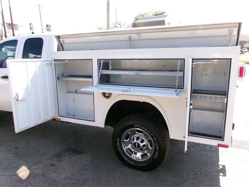 Used 2013 GMC Sierra 2500 W/T AWD/4WD image 6
