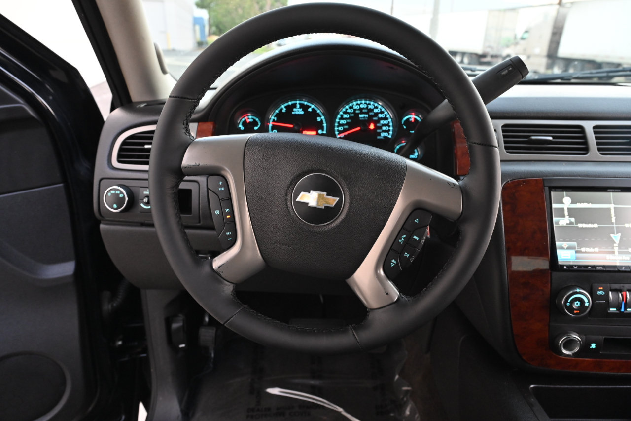 Used 2011 Chevrolet Avalanche LS RWD image 16