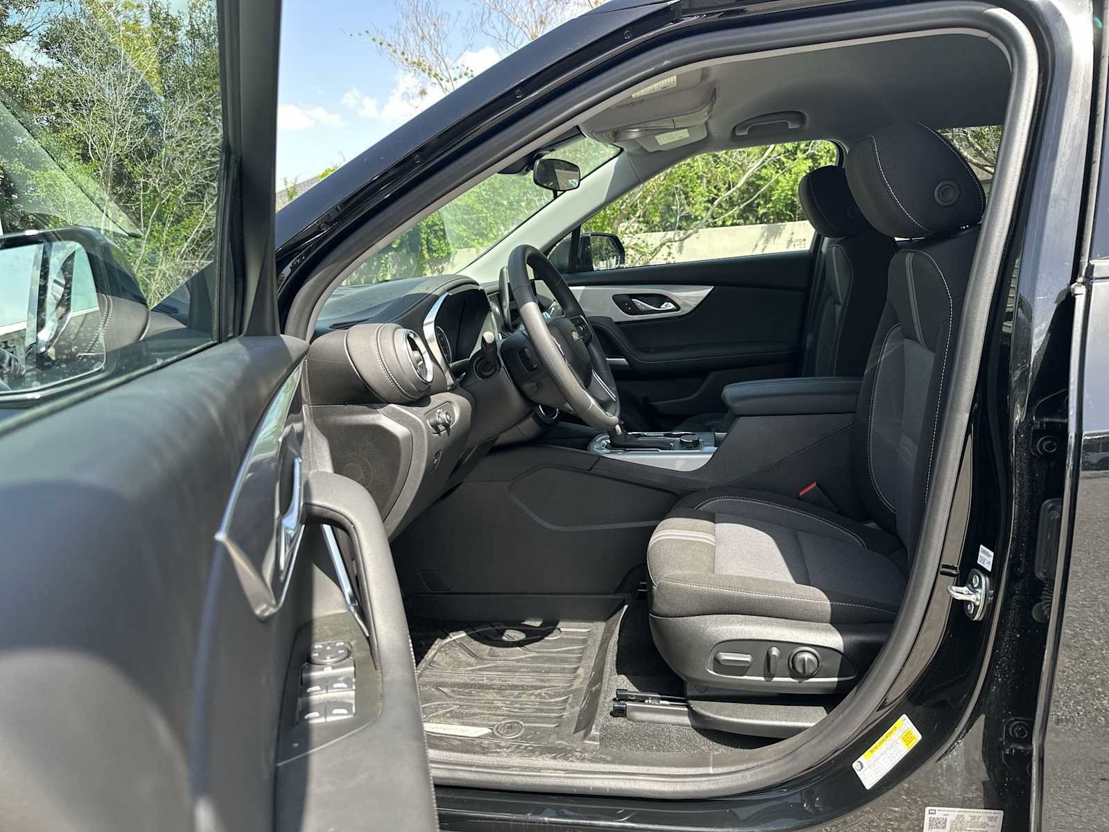 New 2026 Chevrolet Blazer LT w/ LPO, Floor Liner Package FWD image 2