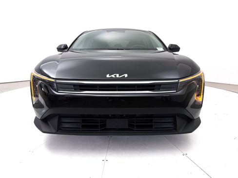 Certified 2025 Kia K4 FWD image 11