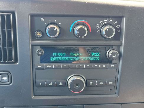 Used 2025 GMC Savana 2500 w/ Driver Convenience Package RWD image 19