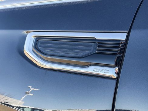 Used 2024 GMC Sierra 1500 SLE image 13