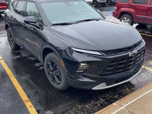 Certified 2024 Chevrolet Blazer LT w/ Convenience Package FWD image 4
