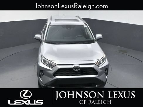 Used 2019 Toyota RAV4 XLE w/ Convenience Package FWD image 23