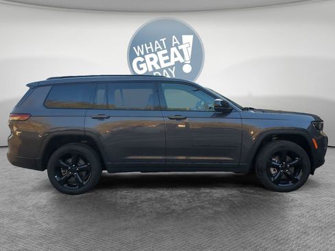 New 2025 Jeep Grand Cherokee L Limited AWD/4WD image 2