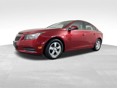 Used 2014 Chevrolet Cruze LT w/ All-Star Edition FWD image 2