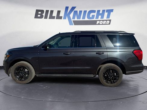 Used 2024 Ford Expedition XLT image 2