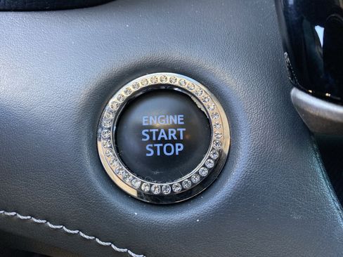 Used 2022 Toyota Highlander XLE image 37