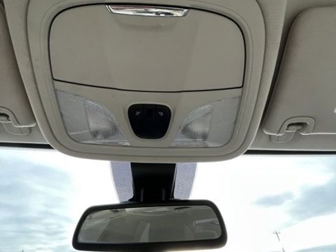 Used 2015 Chrysler 200 Limited image 48