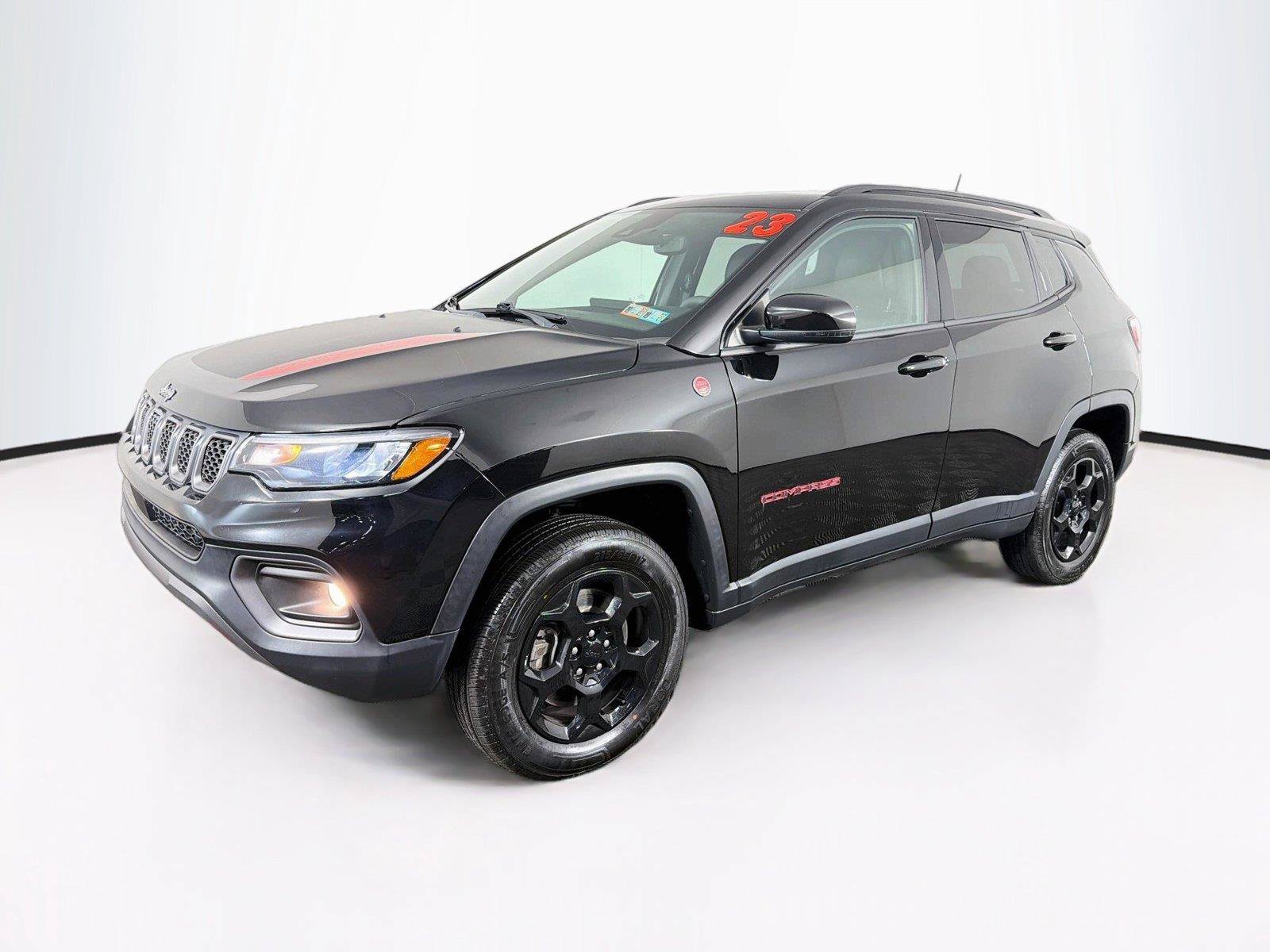 Used 2023 Jeep Compass Trailhawk w/ Sun and Sound Group AWD/4WD image 7