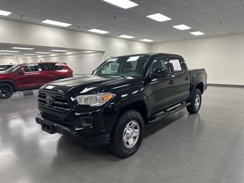 Certified 2019 Toyota Tacoma SR w/ SR Convenience Package image 3