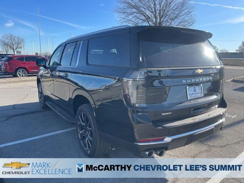 New 2026 Chevrolet Suburban Premier w/ Sun And Tow Package AWD/4WD image 5