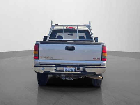 Used 2007 GMC Sierra 2500 SLE w/ Heavy-Duty Power Package image 7