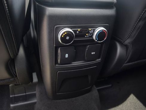 Used 2023 Ford Explorer XLT w/ Equipment Group 202A AWD/4WD image 19