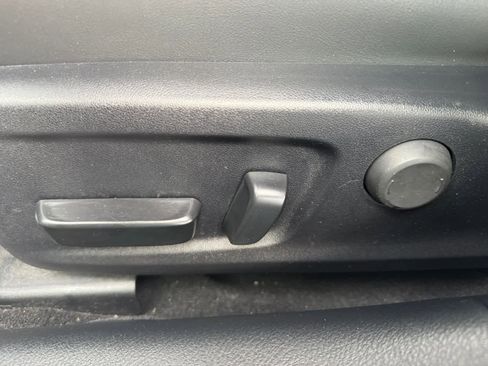 Used 2023 Lexus IS 350 F Sport w/ Navigation Package image 17