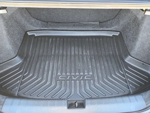 Used 2019 Honda Civic EX image 12