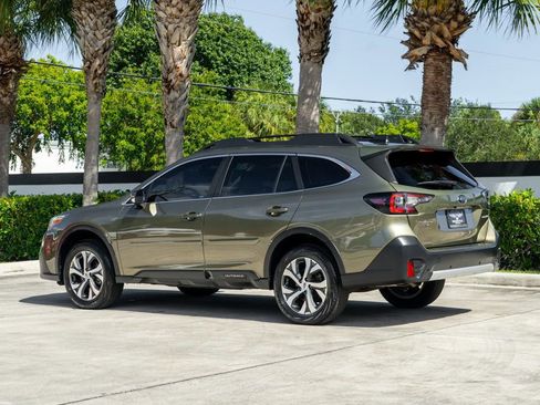 Used 2022 Subaru Outback Limited image 4
