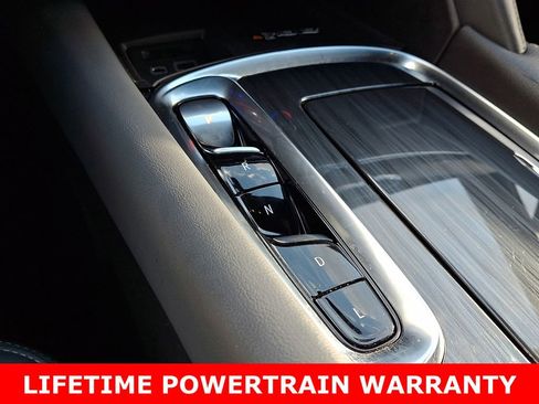 Used 2024 Buick Enclave Premium image 16